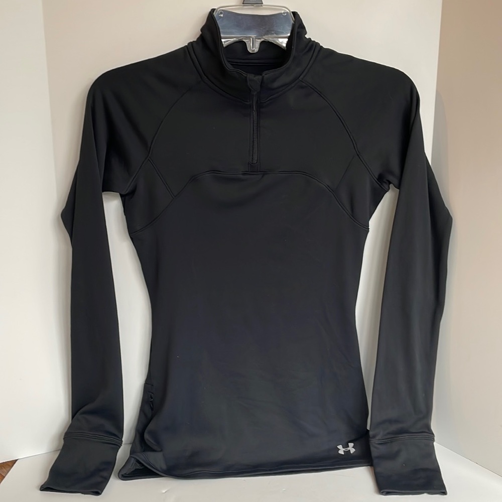 Under Armour all season gear fitted long sleeve quarter zip pullover extra sm